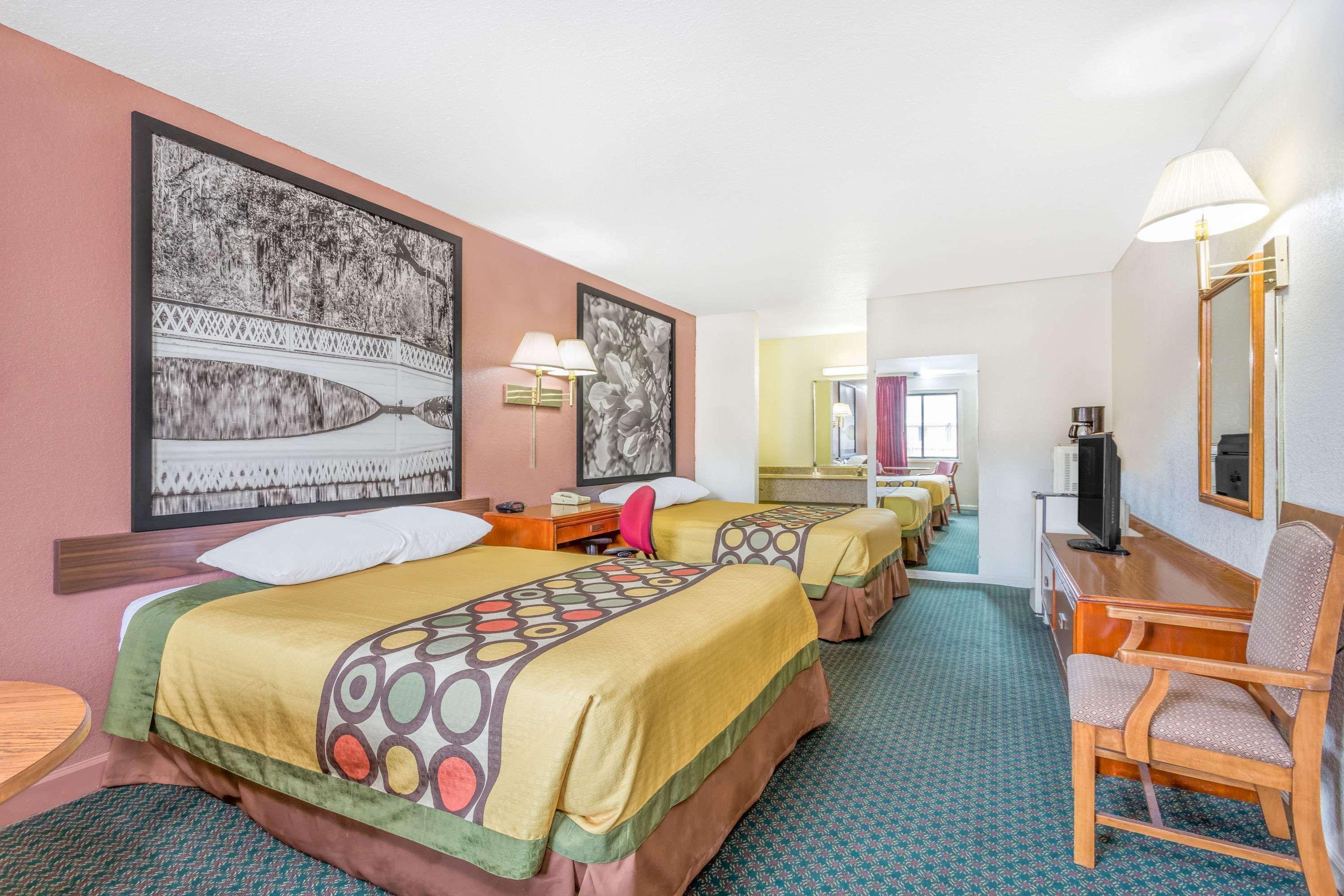 Super 8 By Wyndham Santee Hotell Exteriör bild